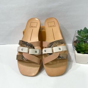 Dolce Vita Women’s Calt Slide Sandals NWOT. Size 8